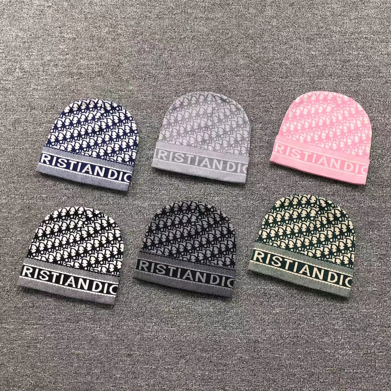 Bonnets Dior